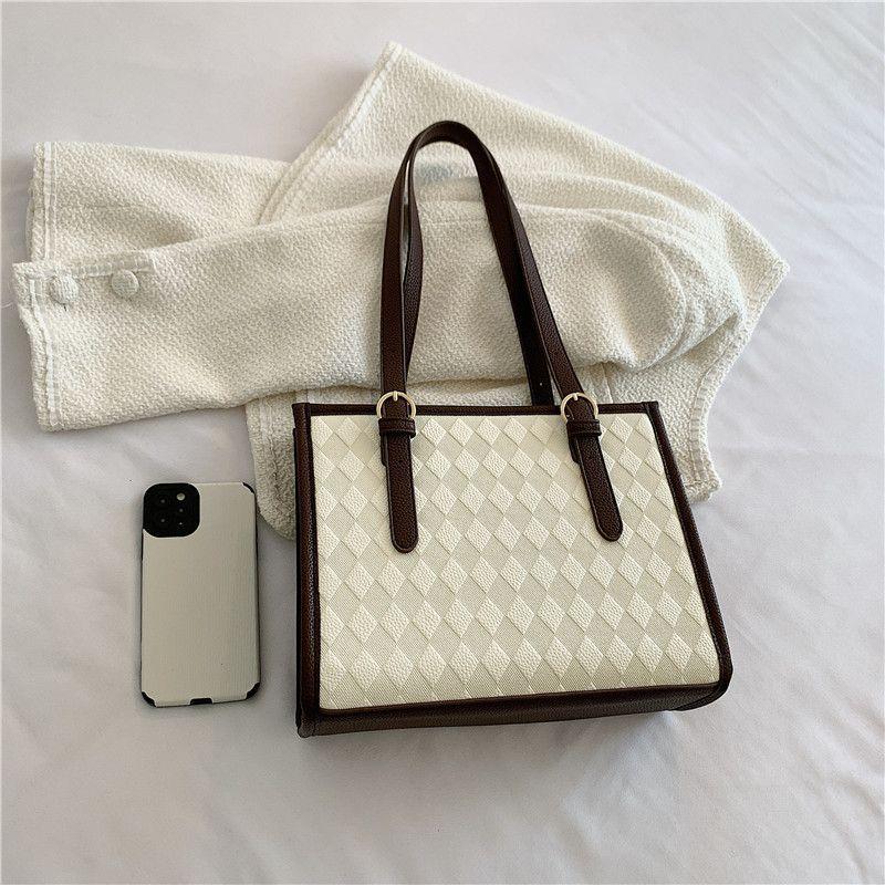 High Quality and Versatile Bag for Women Large Capacity Tote Bag 2024 New Portable Bag Fashionable Shoulder Bag