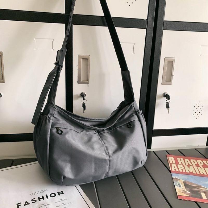 Same Style Crossbody Bag Sports Lightweight and Large Capacity One-Shoulder Tote Casual Waterproof Simple Nylon Cloth Men's and Women's Dumplings