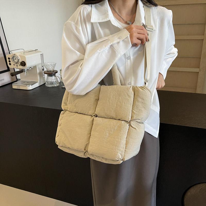 Soft Glutinous Puff Bag Women's Messenger Bag Commuter Large Capacity Nylon Cloth Bag Stitching Shoulder Handbag High Quality Waterproof Cloth Bag