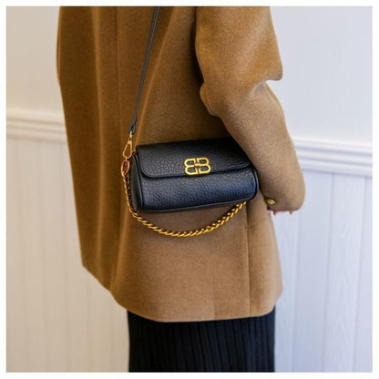 Retro Fashion Best-Seller Underarm 2024 Bag New Autumn and Winter Western Style Niche Advanced Messenger Bag Shoulder Chain Bag