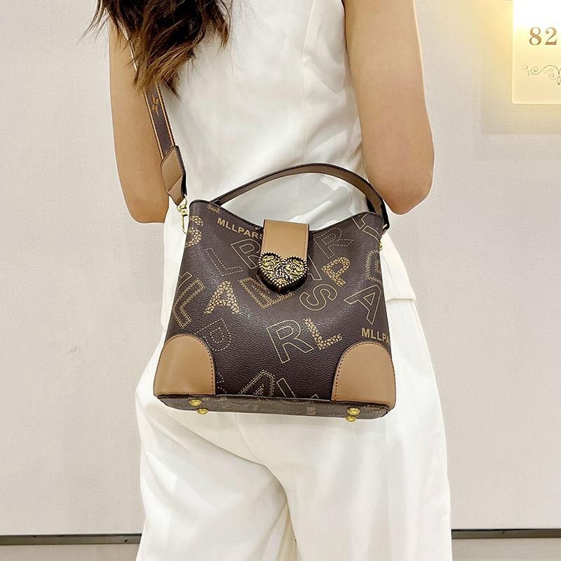 Light Luxury Women's Bag 2024 New Korean Versatile Popular Letter Printing Crossbody Bucket Bag