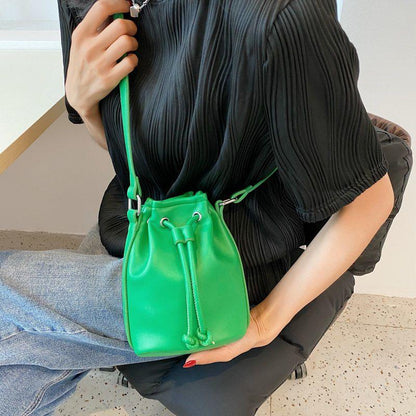 New Korean Style Fashion Drawstring Bucket Bag Special-Interest Design Simple All-Match Soft Leather Small Bag Messenger Bag Mobile Phone Bag