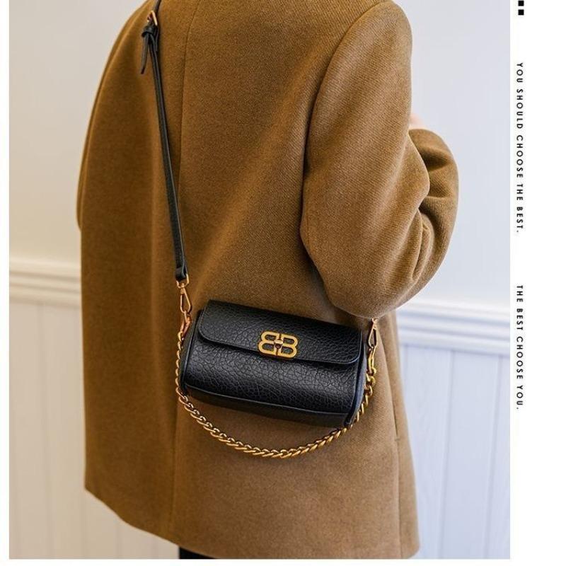 Retro Fashion Best-Seller Underarm 2024 Bag New Autumn and Winter Western Style Niche Advanced Messenger Bag Shoulder Chain Bag