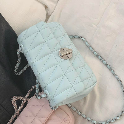 Versatile Crossbody Bag for Women's Summer 2024 New Fashion Wind Chain Bag High Grade One Shoulder Small Square Bag High Grade Soft PU Leather Chain Straddle Women's Bag Cute Small Chain Bag