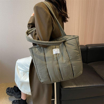 Autumn and Winter down Bag Female 2024 New Fashion Rhombus Tote Bag Student Class Large Capacity Commuter Shoulder Bag