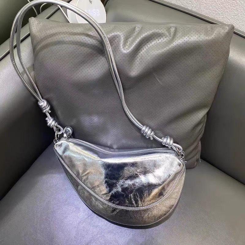 Niche High-End Dumpling Bag Female 2024 Popular Soft Leather Versatile Messenger Bag Fashion Shoulder Underarm Commuter