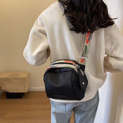 Cartoon Bag Crossbody Bag Super Popular 2024 New Waterproof Oxford Cloth Stylish and Lightweight Shoulder Bag Versatile Women's Bag