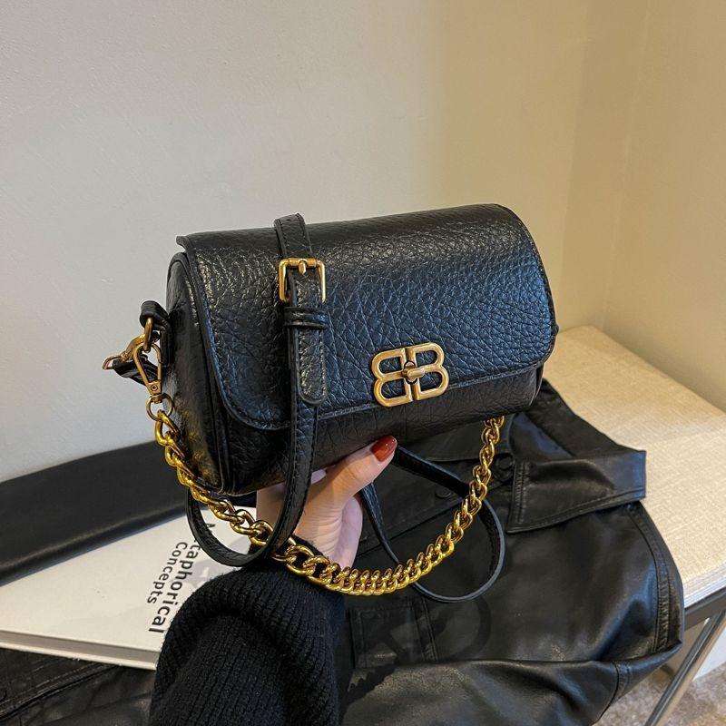 Retro Fashion Best-Seller Underarm 2024 Bag New Autumn and Winter Western Style Niche Advanced Messenger Bag Shoulder Chain Bag