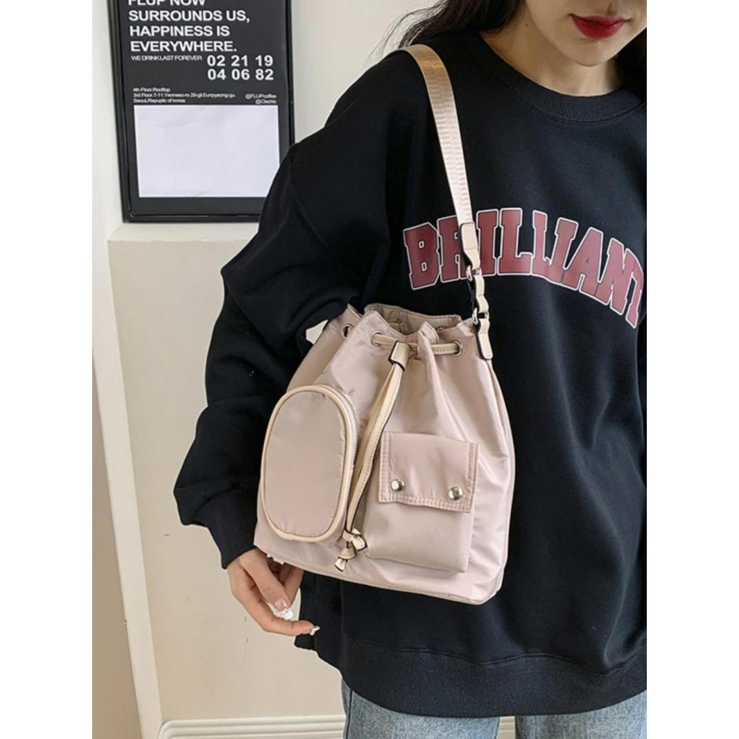 Bucket Bag Casual All-Match Shoulder Bag Messenger Bag School Bag Women's Korean Style Fashion Style Drawstring Waterproof Nylon Cloth 2024 New Release