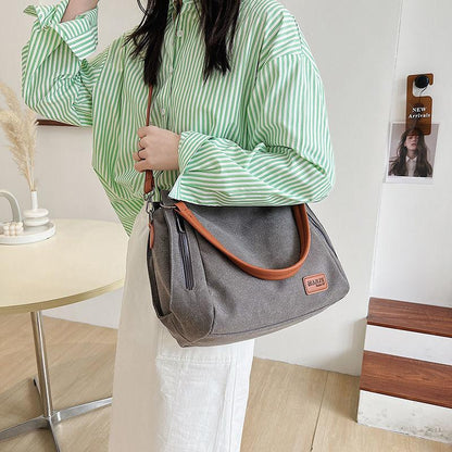 2024 New Large Capacity Portable Small Square Bag Trendy Niche Bag Female Retro Large Capacity Shoulder Bag Ladies