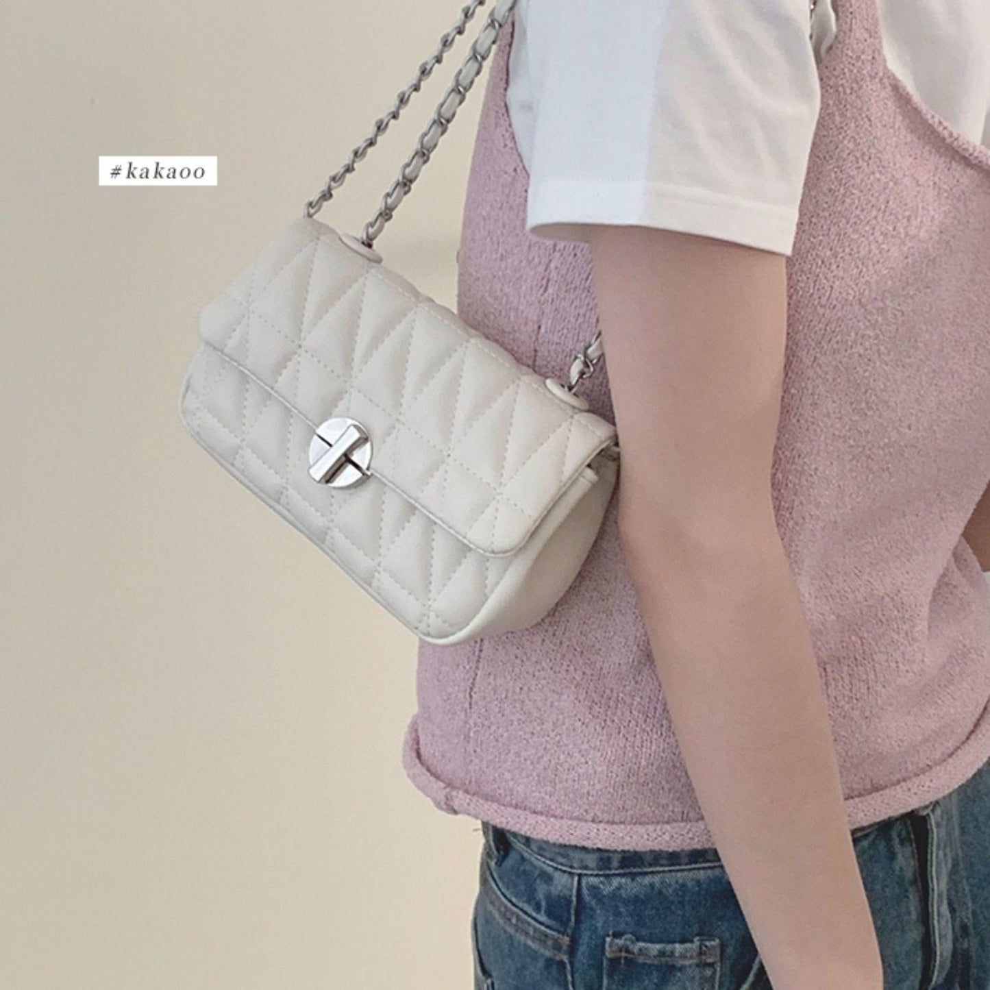 Versatile Crossbody Bag for Women's Summer 2024 New Fashion Wind Chain Bag High Grade One Shoulder Small Square Bag High Grade Soft PU Leather Chain Straddle Women's Bag Cute Small Chain Bag