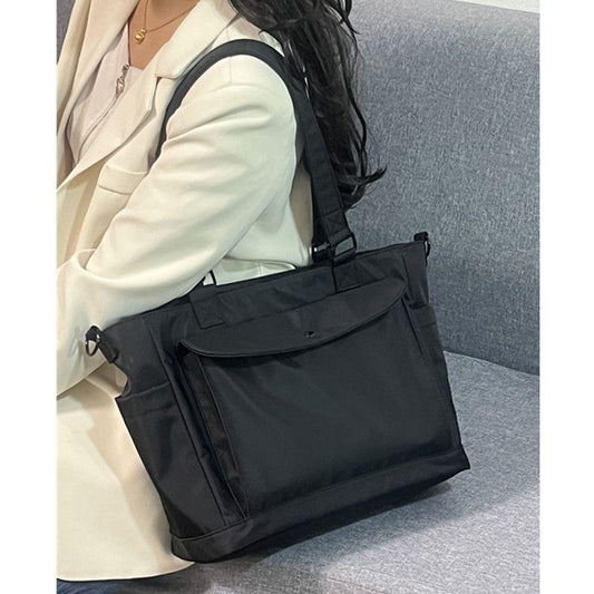 Waterproof nylon fabric crossbody bag with large capacity and lightweight tote bag, book and computer bag, commuting portable shoulder bag