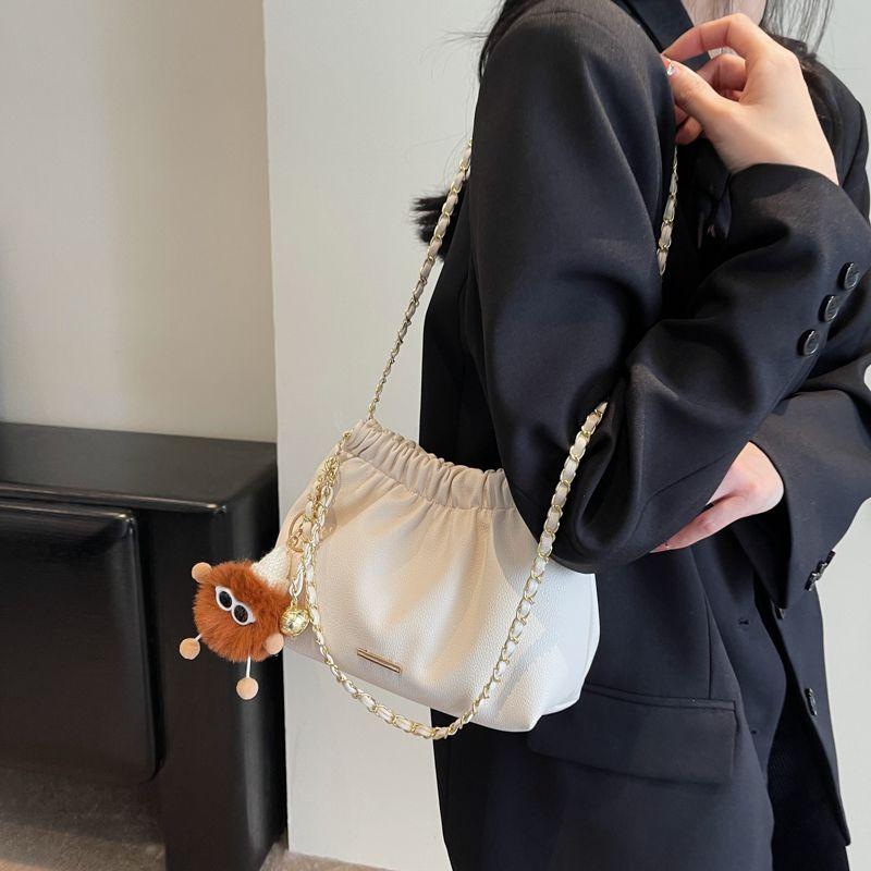 This year's popular bag women's new 2024 luxury solid color niche shoulder bag versatile chain crossbody bucket bag