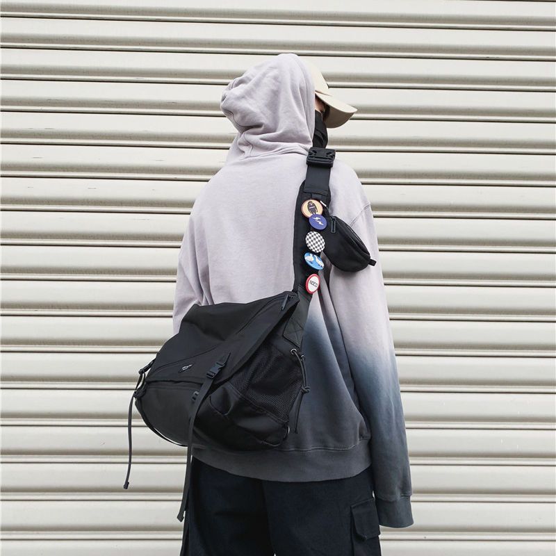 Single Shoulder Messenger Bag Men Fashion Brands Working Style Bag Student Casual Ins Harajuku Dead Flying Satchel Female Functional Messenger Bag