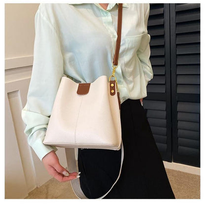 2024 Spring/Summer New Solid Color Fashion Versatile Large Capacity Bucket Bag Double Strap Shoulder Strap Wide Shoulder Strap Comfortable Portable Crossbody Bag Retro Classic Commuting High Quality Women's Bag