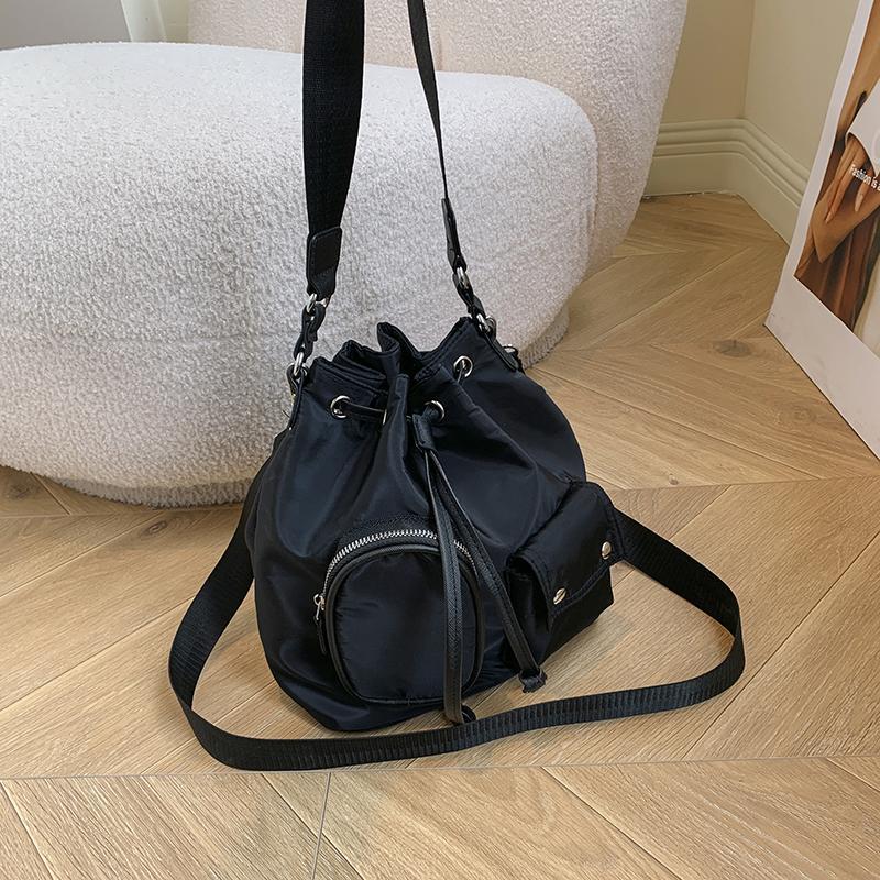 Bucket Bag Casual All-Match Shoulder Bag Messenger Bag School Bag Women's Korean Style Fashion Style Drawstring Waterproof Nylon Cloth 2024 New Release