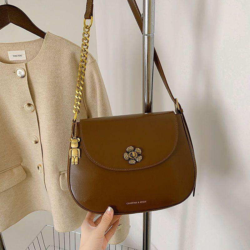 Autumn Winter Retro Stylish Bag Women's 2024 New Commuter's All-Matching Saddle Bag Niche High-Grade Casual Shoulder Bag