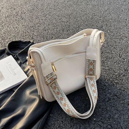 Fashion Girls handbag New Commuter Women's Bag Fashion Wide Strap Crossbody Bag All-Match Super Hot Shoulder Bucket Bag High Sense Bag female