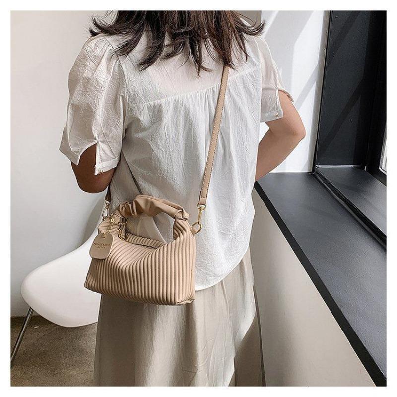 Good-looking Special-Interest Design MiuMiu Bag Bag 2024 New Summer Popular Hot-Selling Product Messenger Bag Versatile Handheld Korean Style