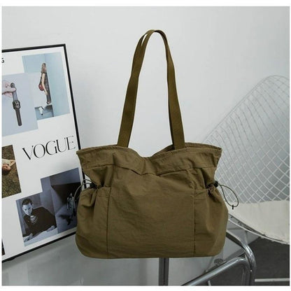 Nylon Drawstring Tote Bag Women's Simple 2024 New Autumn and Winter Large Capacity Shoulder Bag Advanced Feeling Tong Qin Underarm Bag