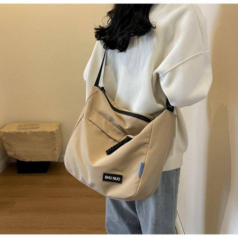 Nylon Cloth Bag Women's Tote Bag Large Capacity Autumn and Winter Crossbody 2024 New Fashion All-Match Shoulder Commuter Bag