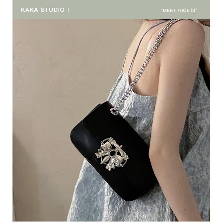 Textured Underarm Bag for Women 2024 New Fashion Summer Chain Small Square Bag Versatile INS One Shoulder Crossbody Bag Temperament Women's Crossbody Bag Advanced Women's Chain Bag