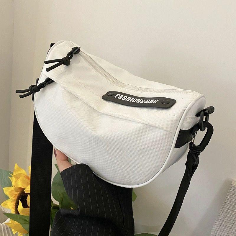 Niche Lightweight Bags Women 2024 New Popular All-Matching High Quality Crossbody Bag Leisure Sports Dumpling Bag Shoulder Bag