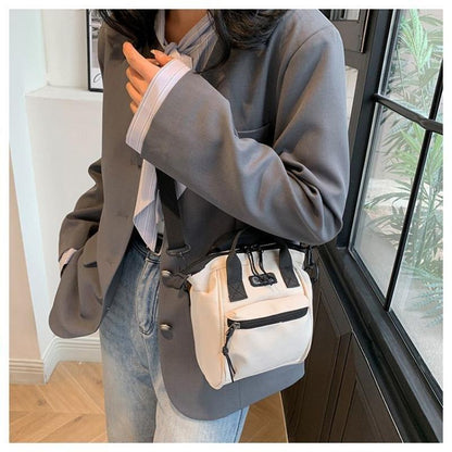 Good-looking Casual Small Bags Cloth Bag Light Travel Sports Messenger Bag Small Backpack Women's All-Match Shoulder Bag for Boys