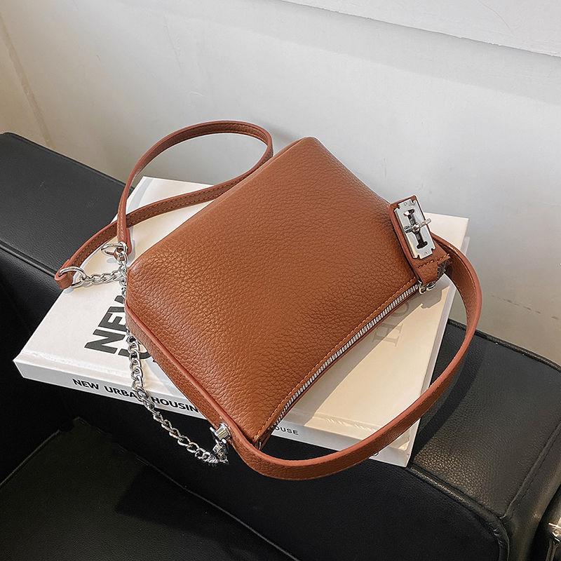 Milk Tea Color High-Grade Bag Women's Fashionable Stylish Simple and Versatile Women's Bag Refined Grace Women's Bag Crossbody