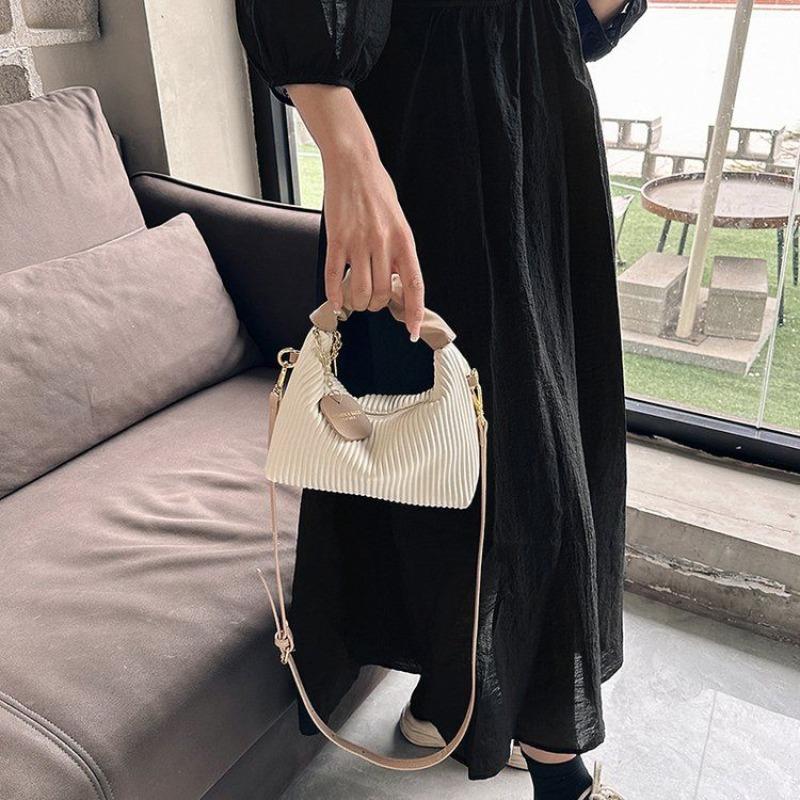 Good-looking Special-Interest Design MiuMiu Bag Bag 2024 New Summer Popular Hot-Selling Product Messenger Bag Versatile Handheld Korean Style