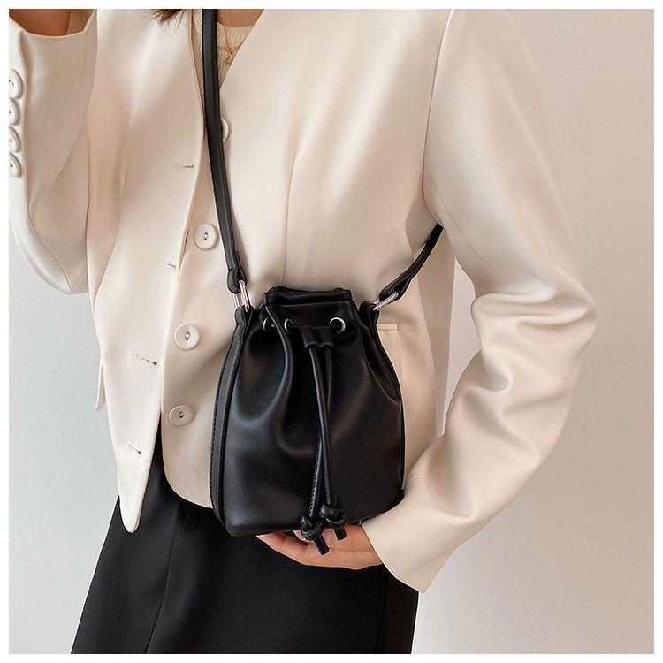 New Korean Style Fashion Drawstring Bucket Bag Special-Interest Design Simple All-Match Soft Leather Small Bag Messenger Bag Mobile Phone Bag