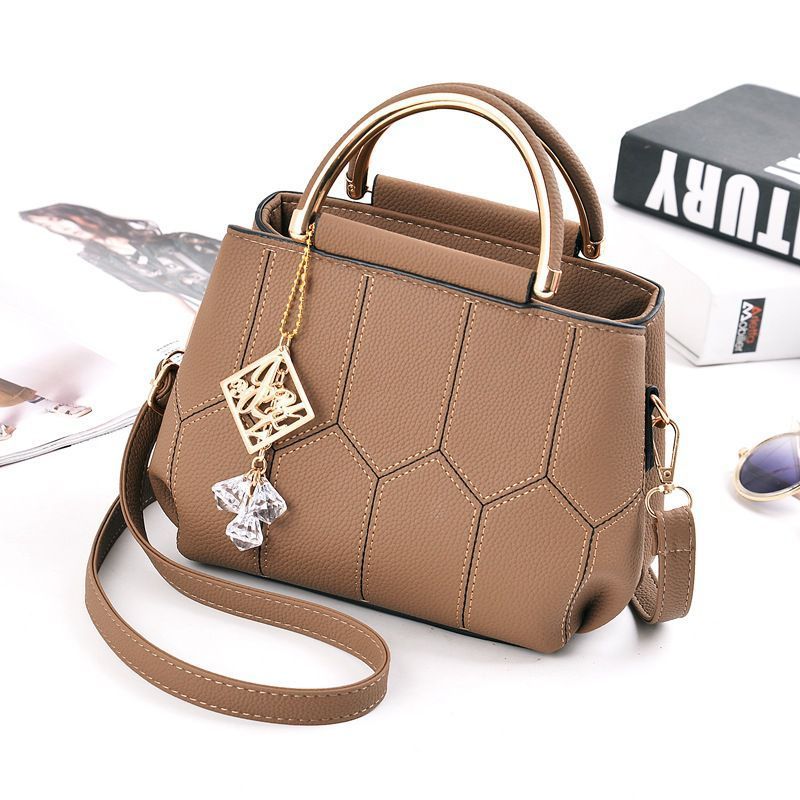 Women's 2024 New Bag Popular Light Luxury Original Handbag Hand Carrying out Shoulder Messenger Handbag