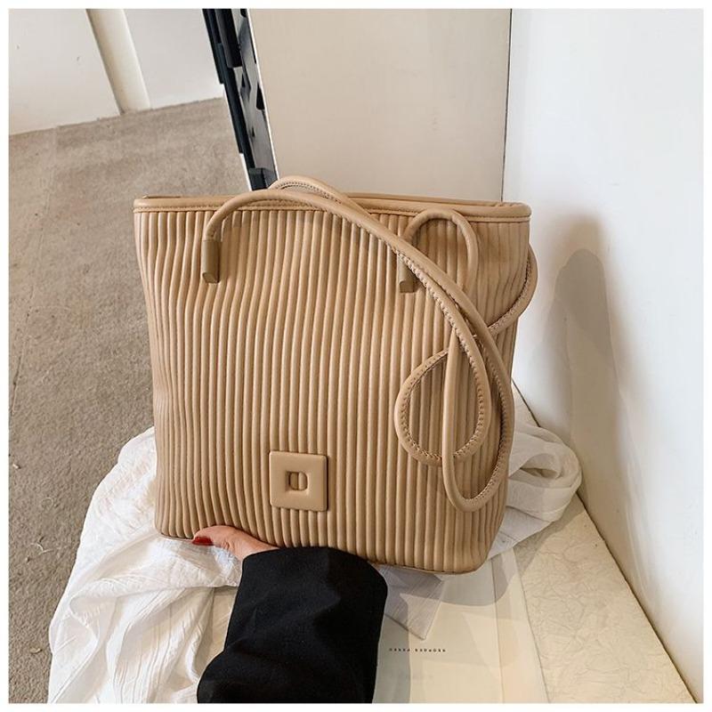 Advanced Texture Korean Style One Shoulder Bag Female 2024 New Arrival Work Commute Internet Celebrity Same Style Niche Bucket Tote Bag