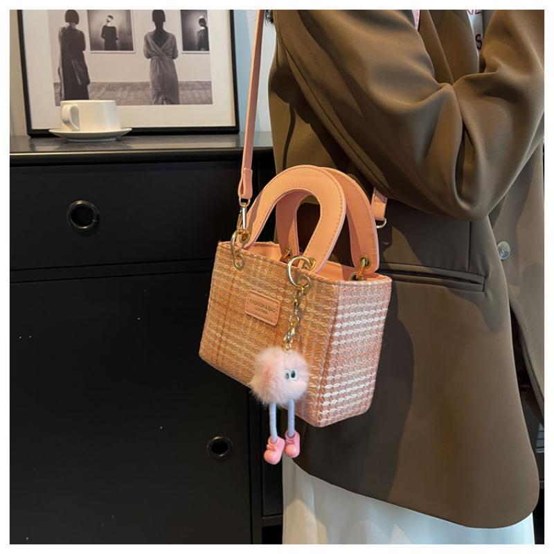 2024 Spring/Summer New High Quality Fashion Small Square Bag Cute Plush Ball Pendant Single Shoulder Bag Fresh and Sweet Handheld Crossbody Bag Plaid Classic Simple Women's Bag