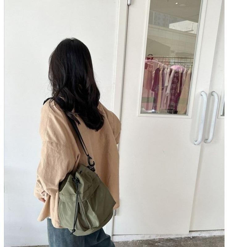 New Korean Style 2024 Fashion Women's Bag Nylon Drawstring Bucket Bag Versatile Handheld Shoulder Messenger Bag Casual