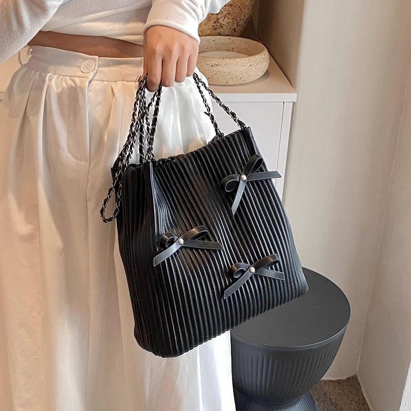 Casual Large Capacity Bag for Women 2024 New Fashion Commuter Shoulder Bag Summer Versatile Chain Tote Bucket Bag