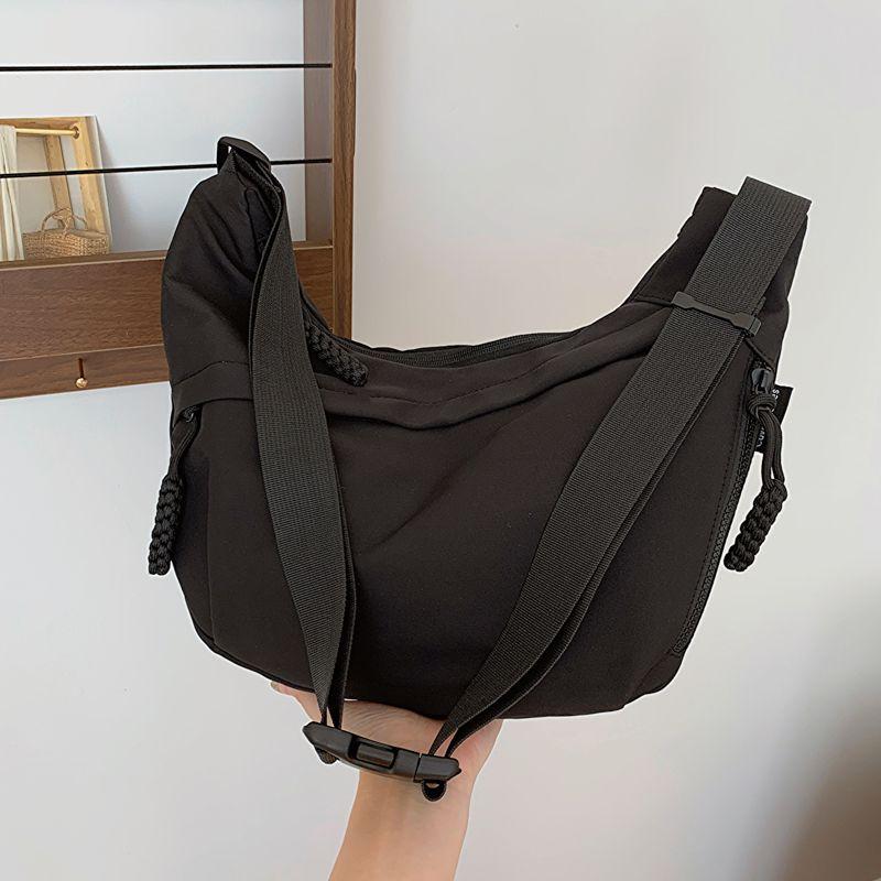 Special-Interest Design Bag Women's Large Capacity 2024 New Autumn Canvas Shoulder Messenger Bag Popular Commuter Dumpling Bag