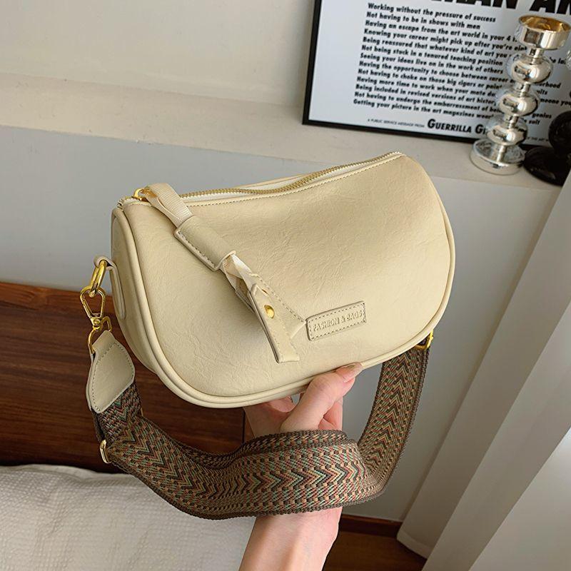 Niche Wide Shoulder Strap Bag Women's 2024 New Fashion One-Shoulder Popular Messenger Bag Advanced Texture All-Matching Dumpling Bag