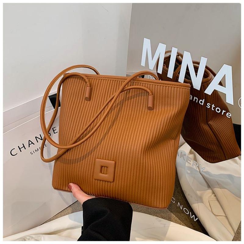 Advanced Texture Korean Style One Shoulder Bag Female 2024 New Arrival Work Commute Internet Celebrity Same Style Niche Bucket Tote Bag