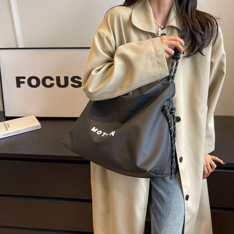 Large Capacity Bag for Women 2023 New Travel Messenger Bag Class Commuter Bag Work Tote Bag Cloth Shoulder Bag