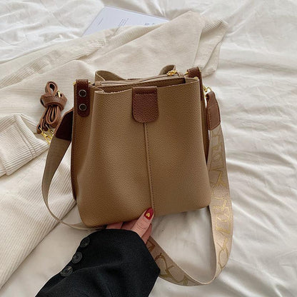 2024 Spring/Summer New Solid Color Fashion Versatile Large Capacity Bucket Bag Double Strap Shoulder Strap Wide Shoulder Strap Comfortable Portable Crossbody Bag Retro Classic Commuting High Quality Women's Bag