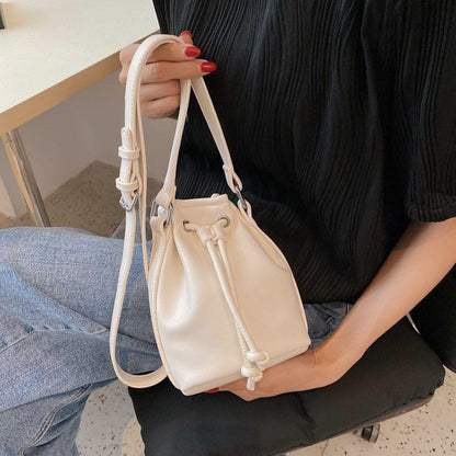 New Korean Style Fashion Drawstring Bucket Bag Special-Interest Design Simple All-Match Soft Leather Small Bag Messenger Bag Mobile Phone Bag