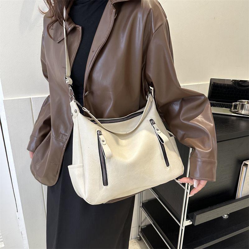 Korean Style Large Capacity Bag for Women 2024 New Versatile Retro Messenger Bag Textured Shoulder Commuter Bucket Tote Bag