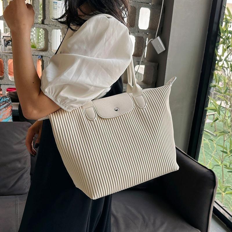 New Super Popular Pleated Large Tote Bag 2024 Popular Commuter Hand-Carrying Bag Fashion All-Matching Large Shoulder Bag Ladies