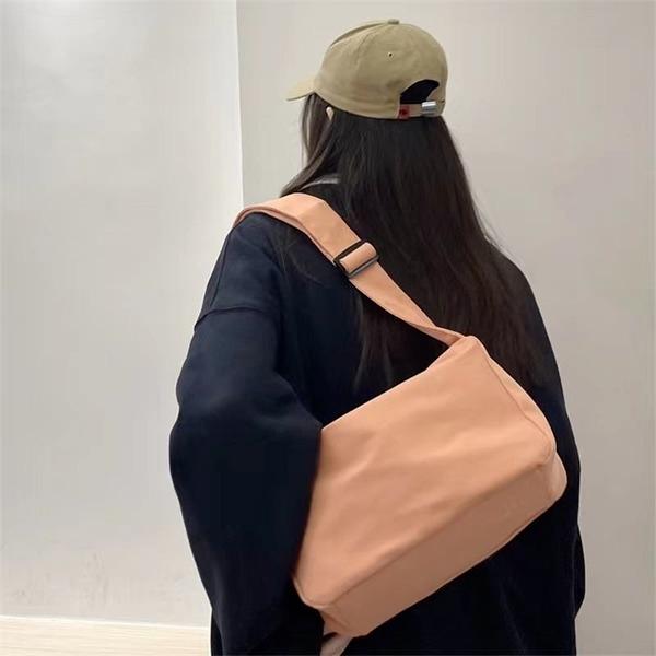 Casual simple single room canvas bag Japanese sports and leisure nylon messenger bag female 2024 new large-capacity canvas bag student shoulder bag