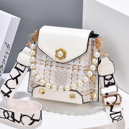 Elegant and lovely small bag, spring and summer, new popular color-blocking bag, women's 2024 popular style, high quality single shoulder bag, vertical style, mini cross-body, lightweight and versatile mobile phone bag