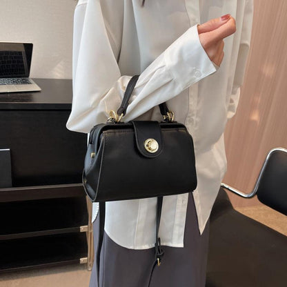 Design Elegant Commuter Bag Women's 2024 Summer New Fashion Versatile Contrast Color Handbag Advanced Sense Shoulder Bag Simple Daily Casual Crossbody Bag Intellectual Temperament Women's Bag