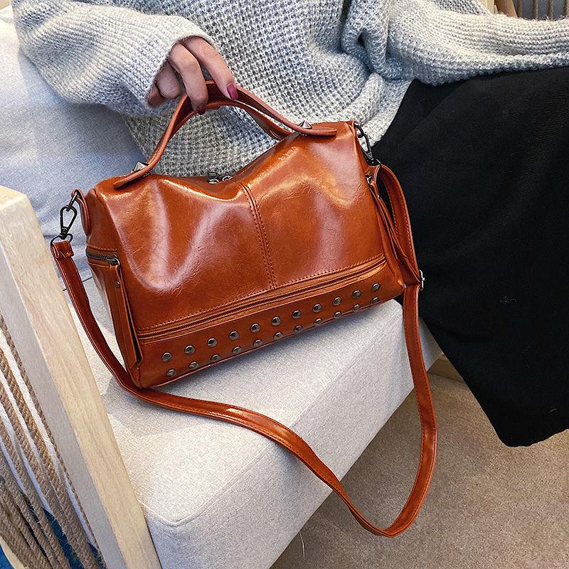 Authentic Leather Tactile Feel Bag Women's 2024 New Retro Easy Matching Portable Messenger Bag Large Capacity Women's Bag Elegant Shoulder Bag