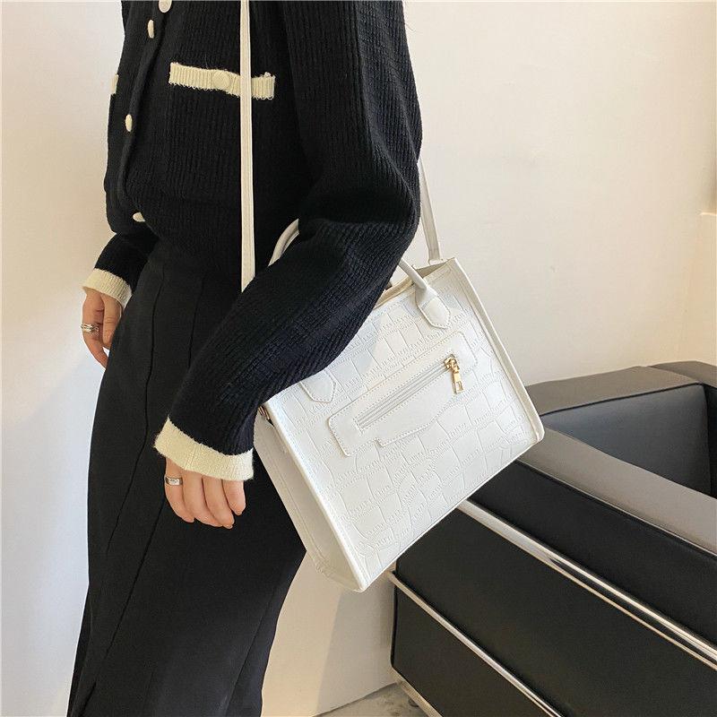 PU handbag popular shoulder bag women's 2024 new trendy fashion women's bag autumn and winter high-quality texture solid color versatile casual shoulder bag women's temperament women's bag