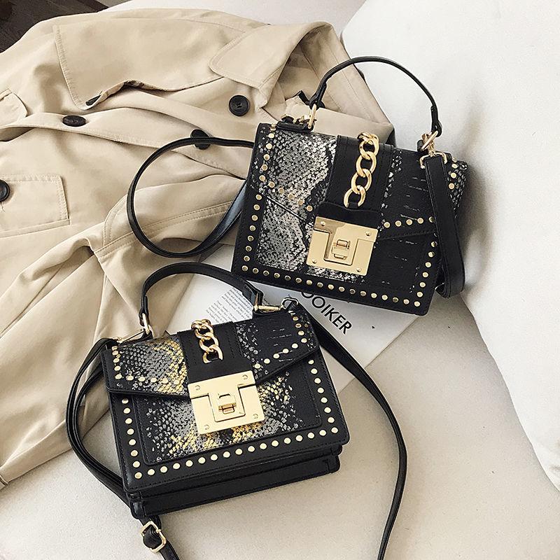 2024 Spring and Autumn New Delicate Fashion Women's Bag Advanced Sense Fashion Retro Hong Kong Style Small Square Bag Leisure Versatile Straddle Bag Small Design Shoulder Bag Lightweight Simple Handbag